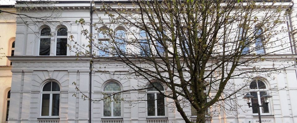 Hauptfassade 1